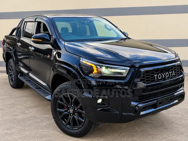 2021 Toyota Hilux Double Cabin GR Matt Black - 1