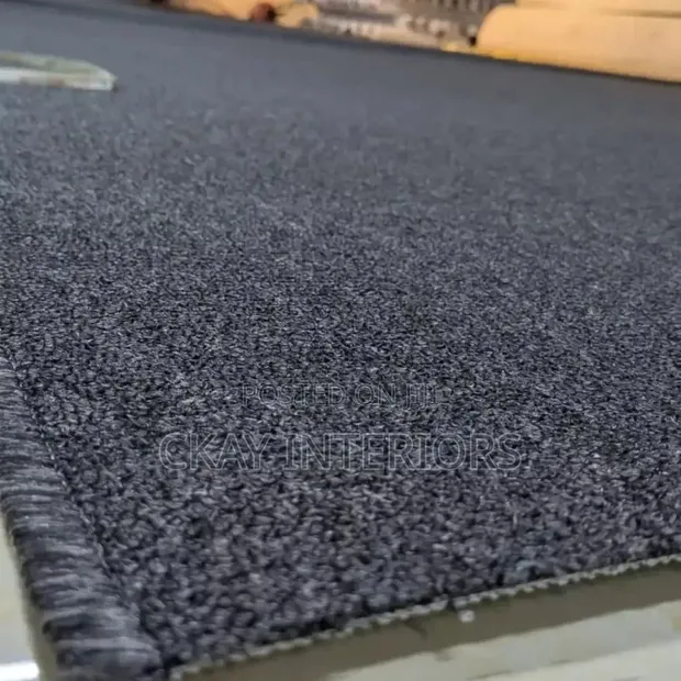 Carpet ya Ukuta kwa Ukuta Grey na Bluu - Delta - 1