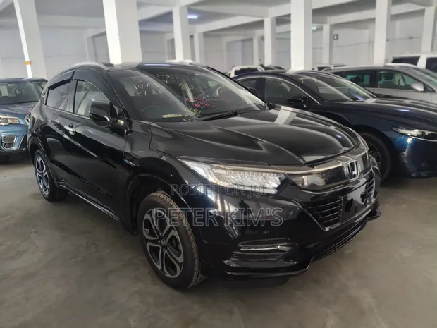 Honda Vezel Hybrid 2019 Nyeusi - 1