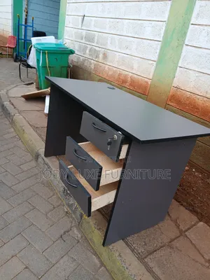 Boss Office Products Dawati la Ofisi