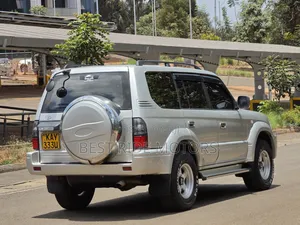 Toyota Land Cruiser Prado 2.7 16V 5dr 2001 Silver