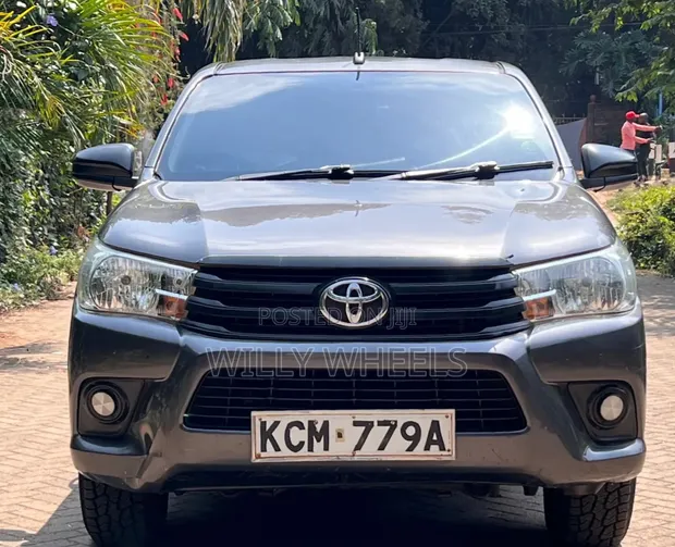 Toyota Hilux Revo Double Cab 2.4 Diesel 2018 Gray - 1