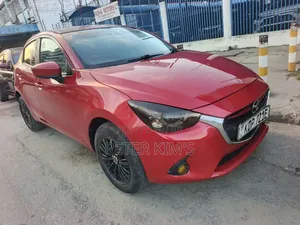Mazda Demio 2016 Nyekundu