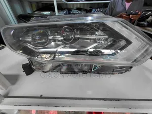 Nissan X-Trail NT32 Headlights (Zilizotumika, Zilitoka Japan)
