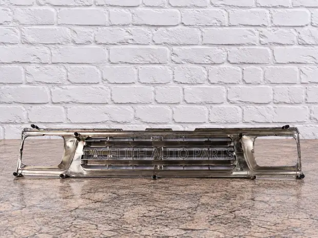 Mitsubishi L200 K14/K34 Front Grille (1993-1996) - Matt Chrome Black - 1