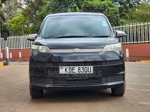 Toyota Spade 1.5 2015 Black - 1