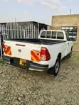 Toyota Hilux 2025 Nyeupe - 3