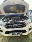 Toyota Hilux 2025 Nyeupe - 5