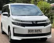 Toyota Voxy V 2WD 7-Seater 2016 Nyeupe - 3