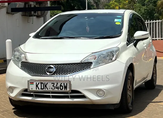 Nissan Note 1.2 Petrol 2015 Nyeupe - 1