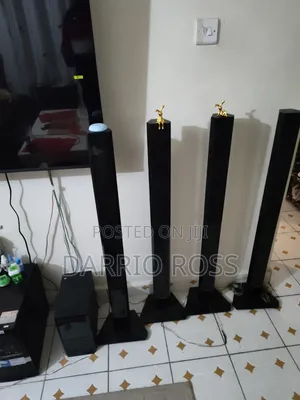 Samsung Tallboy Speakers & Subwoofer