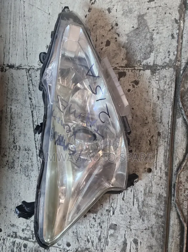 Nissan Teana Non-Xenon RHS Headlight - 1