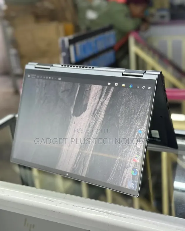 Lenovo ThinkPad X1 Yoga Gen 6 - i7, 32GB RAM, 512GB SSD - 1