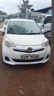 Toyota Ractis 2010 White - 3