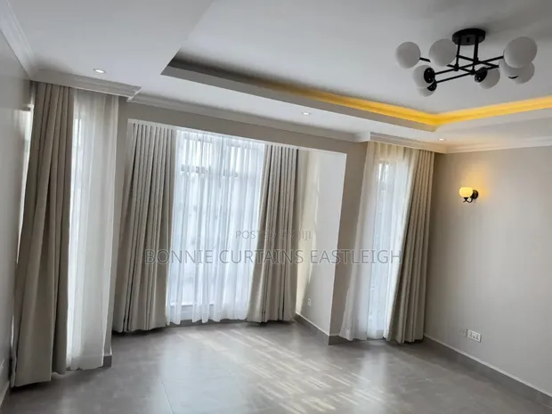 Vitambaa Vizuri vya Cream & Giza na Sheers kwa Airbnb - 1