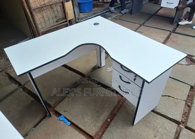 Boss Office Products L-Shaped Executive Desk (1.2m) - 1