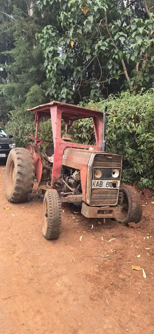 Tractor Massey Ferguson 240 - Imetumika Kenya