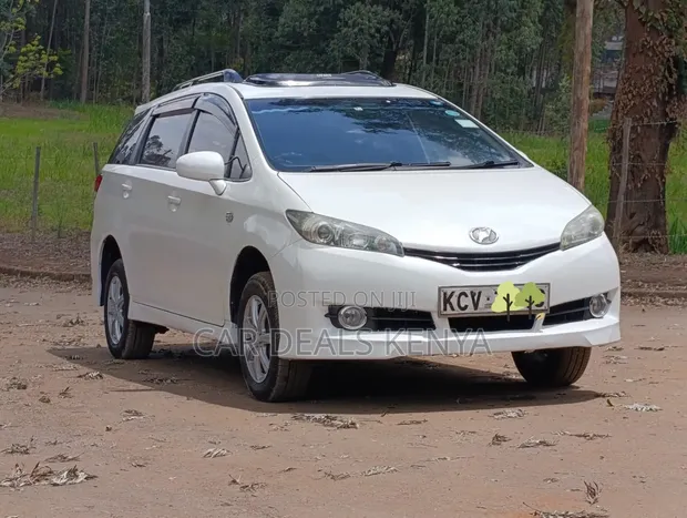 Toyota Wish 2012 White - 1