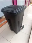 120L Heavy Duty Dustbin with Wheels - 2