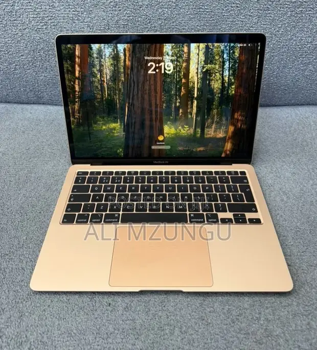 Apple MacBook Air 8GB RAM, 128GB SSD - 1