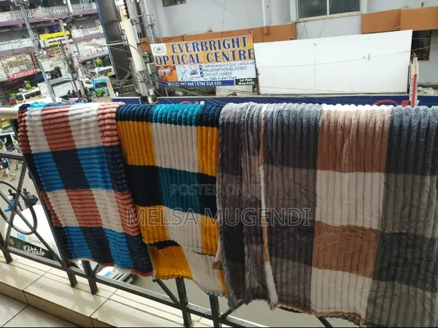 Blanketi ya Kifahari ya Fleece - Godoro la Joto - 1
