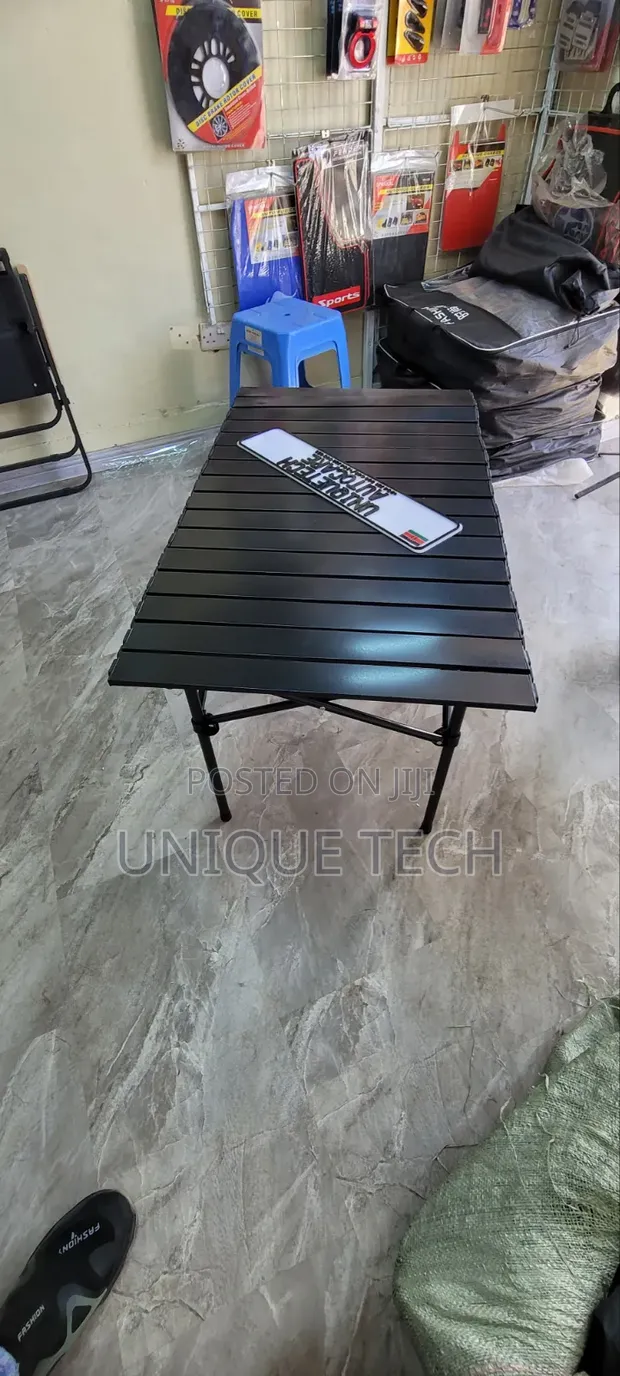 95cm Foldable Outdoor Table for Camping & Travel - 1