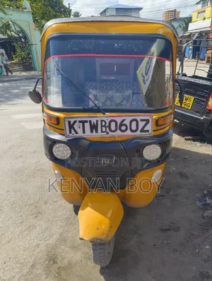 Bajaj RE 2023 Njano