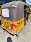 Bajaj RE 2023 Njano - 3