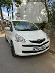 Toyota Ractis 2010 White - 3