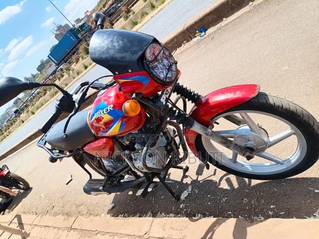 Bajaj Boxer 125 2025 Nyekundu - 1