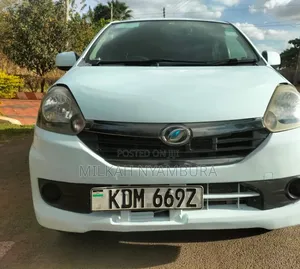 Daihatsu Mira 2016 Nyeupe