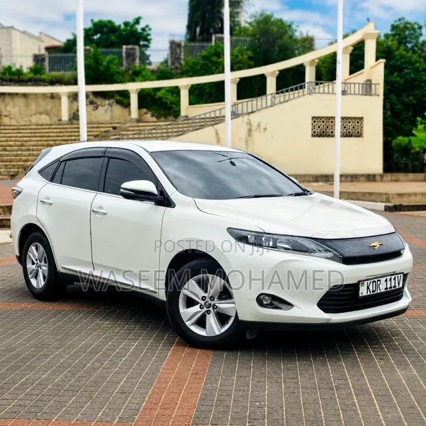 Toyota Harrier 2.0 2017 Nyeupe - 1