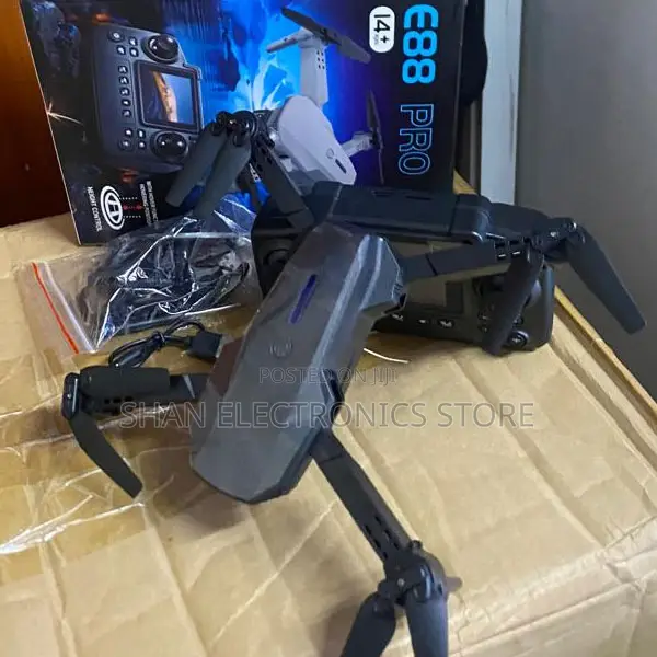 Drone Mpya E88 Pro na Kamera - Rahisi kwa Anayeanza - 1