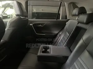 Toyota RAV4 Limited FWD 2020 - Matt Black