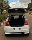 Suzuki Swift 2010 Nyeupe - 4