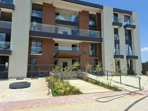 Nyumba ya Duplex ya Vyumba 4 na DSQ Inauzwa, Eneo la Hotel 67
