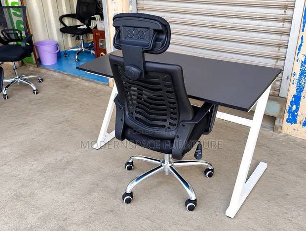 Kiti cha Ofisi cha Ergonomic na Dawati - 1