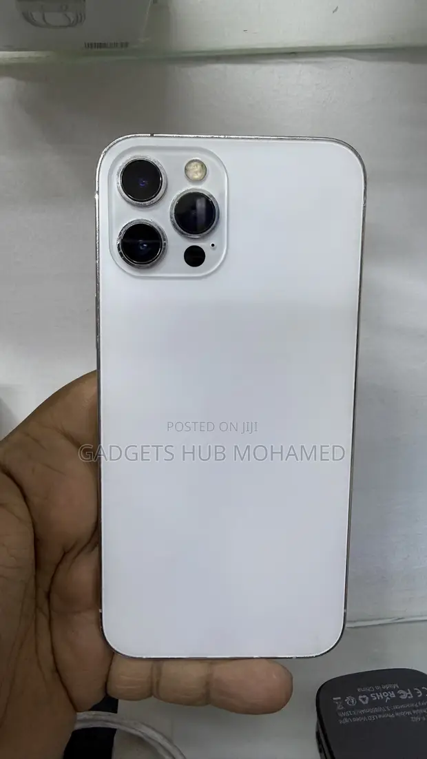 Apple iPhone 12 Pro Max 256GB - Silver - 1