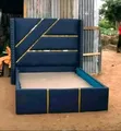 Kitanda cha Navy Blue Velvet cha 5x6 chenye Kamba za Dhahabu - 2