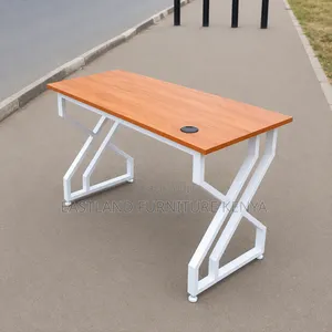 Kikao cha Kisasa cha Mbao cha Ofisi na Fremu ya Chuma ya Geometri Nyeupe