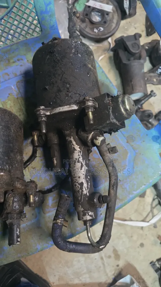 Isuzu FRR33/FRR90 Brake Booster - 1
