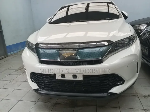 Toyota Harrier 2017 Nyeupe - 1