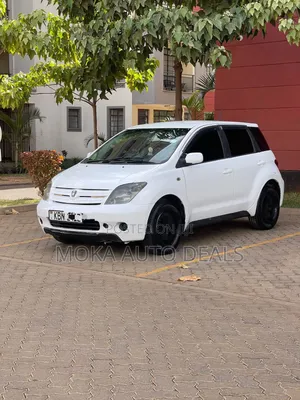 Toyota IST 2006 Nyeupe