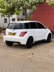 Toyota IST 2006 Nyeupe - 3