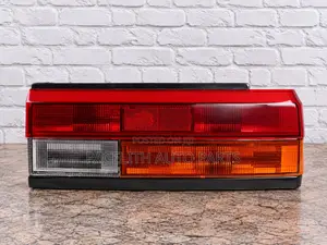 Depo Tail Lamp kwa Nissan Sunny B12 (Model ya Kale, Chrome)
