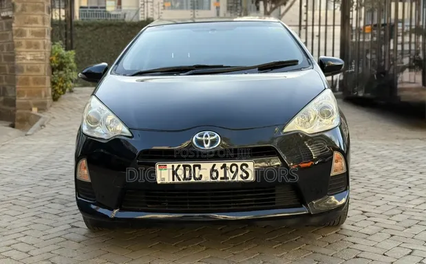 Toyota Aqua 2013 Black - 1