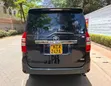 Toyota Noah 2012 Nyeusi - 2