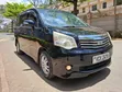 Toyota Noah 2012 Nyeusi - 5