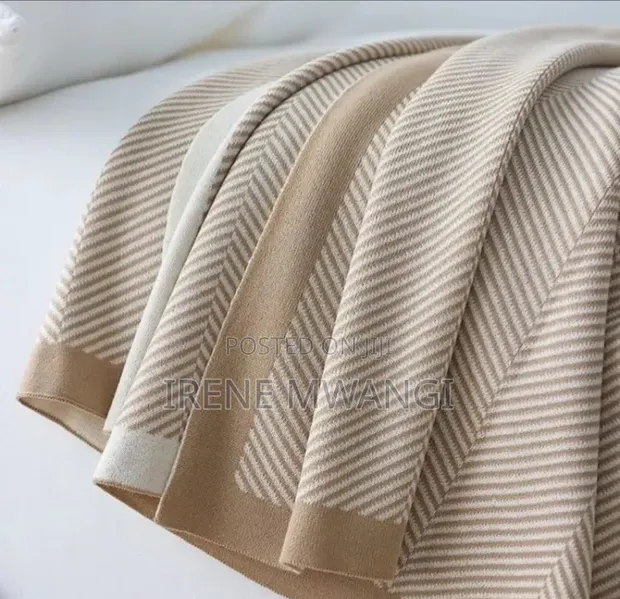 Nordic Throw Blankets - Cashmere Quality - 1