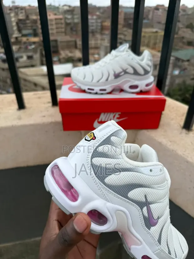 Nike Air Max Plus TN Nyeupe Zambarau - 1